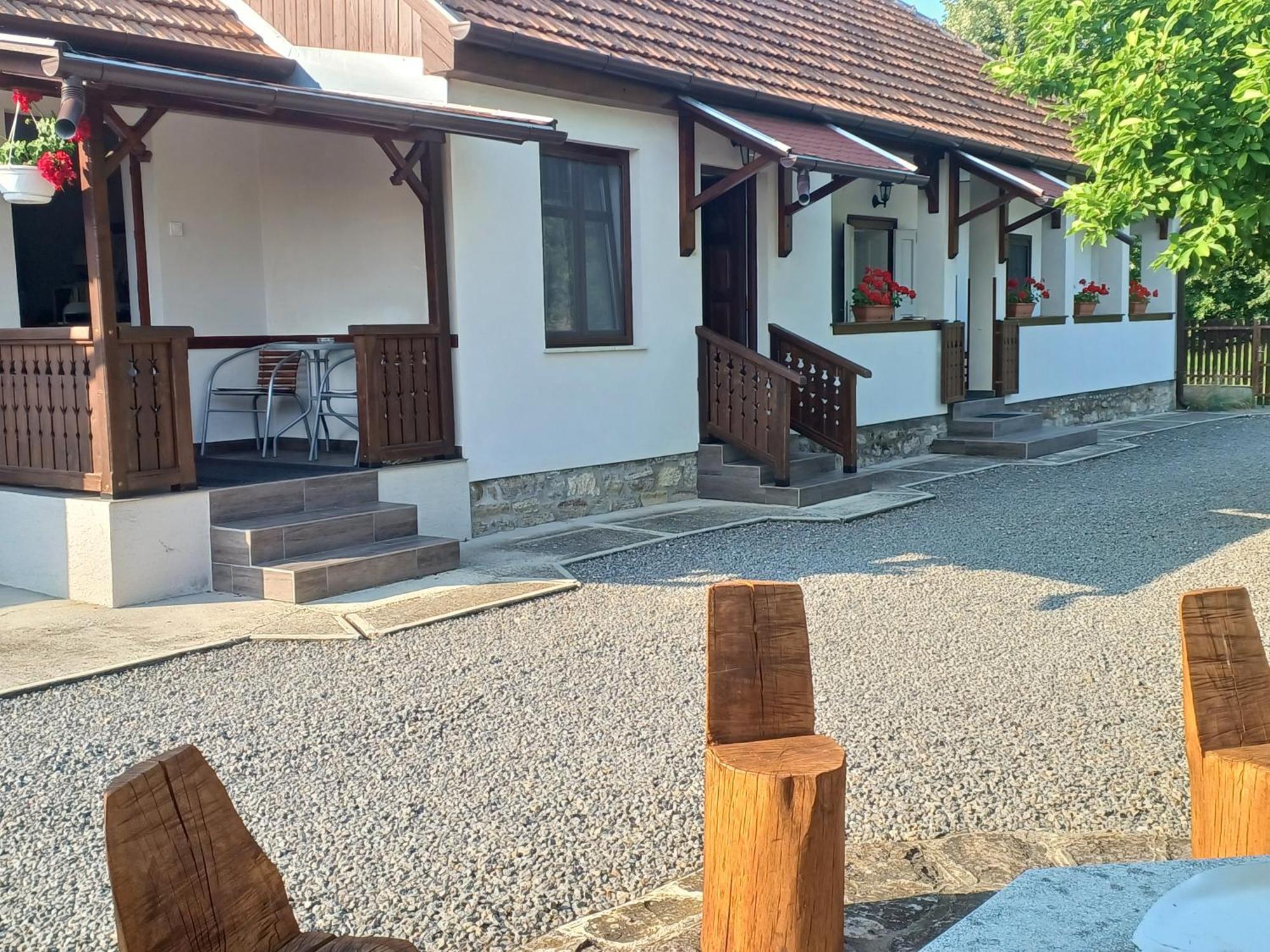Kazsimér Vendégház Erdohorvati Exterior foto