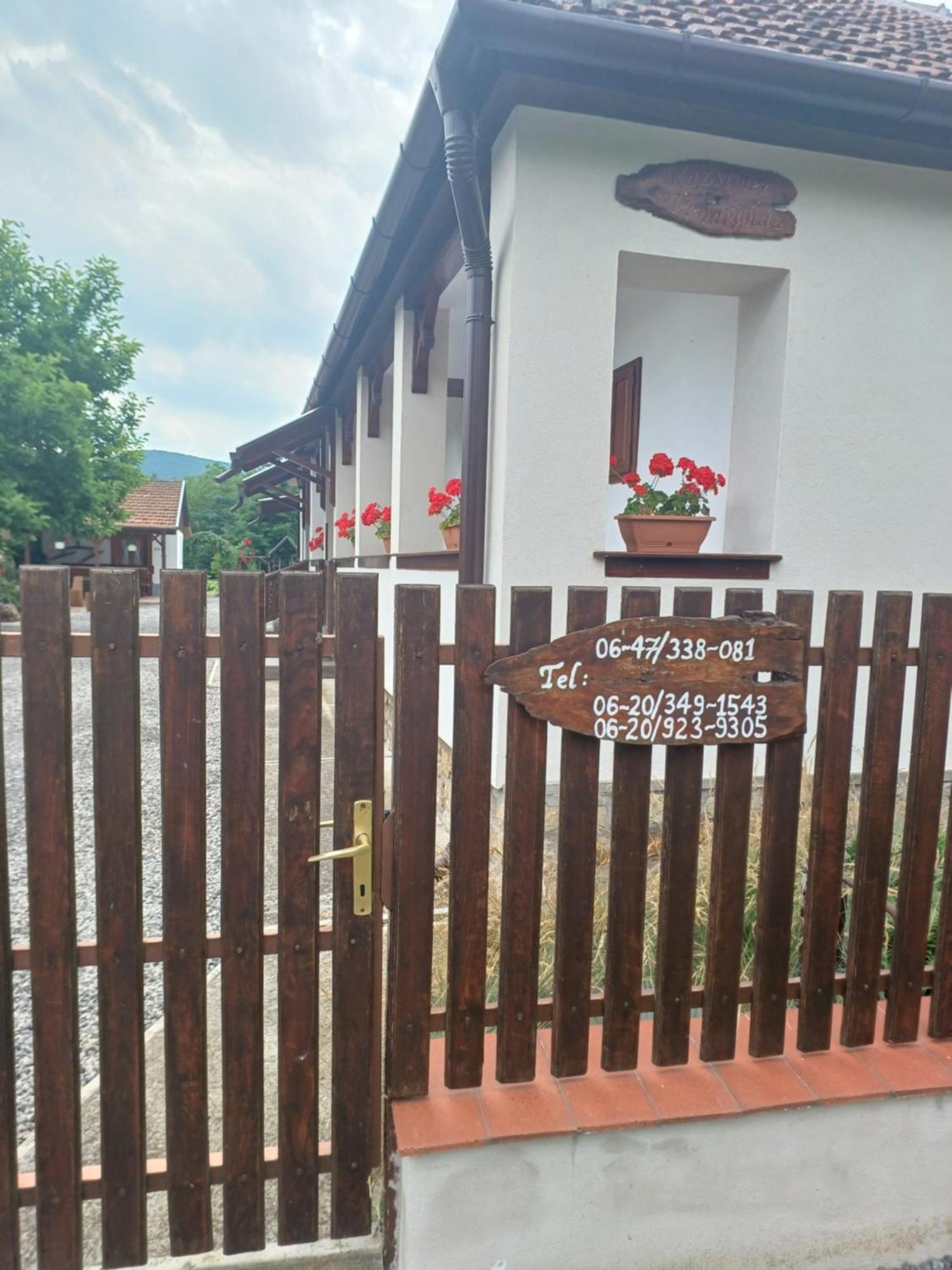 Kazsimér Vendégház Erdohorvati Exterior foto